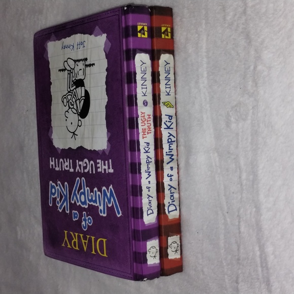 Diary Of A Wimpy Kid Book Bundle - Picture 3 of 4